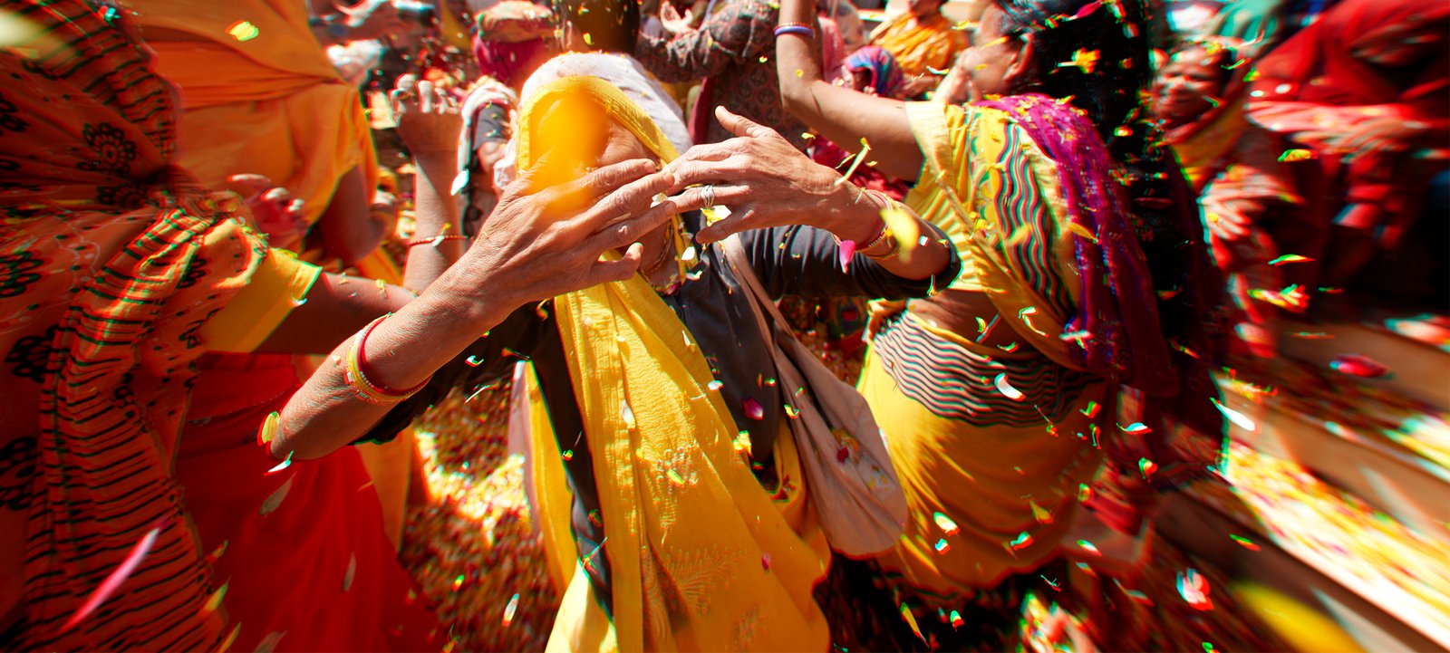 4 Widow Holi
